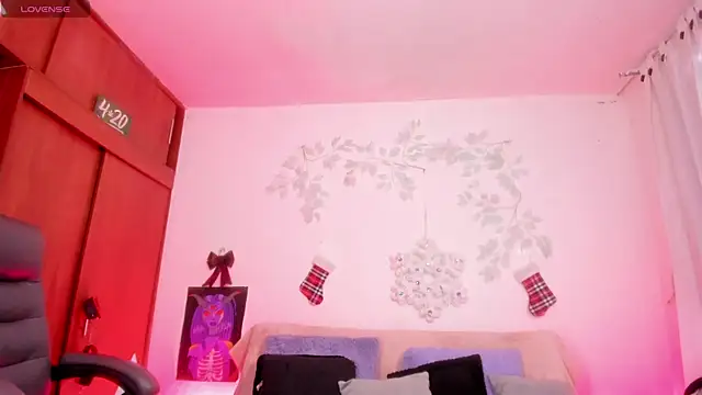 Cata green online show from 4, 12, 2025