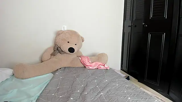 Snapshot of AnitaGomez_ chatting on 17, 11, 2025 AnitaGomez online show from 17, 11, 2025