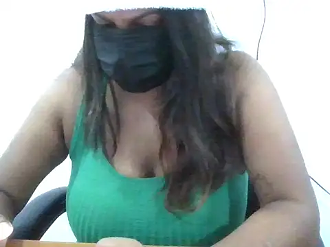 Snapshot of Black_Beauty997 chatting on 8, 12, 2024 Black Beauty997 online show from 8, 12, 2024