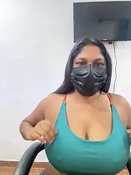 Snapshot of Black_Beauty997 chatting on 19, 10, 2025 Black Beauty997 online show from 19, 10, 2025