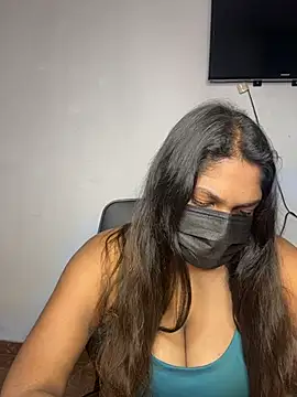 Snapshot of Black_Beauty997 chatting on 17, 12, 2025 Black Beauty997 online show from 17, 12, 2025