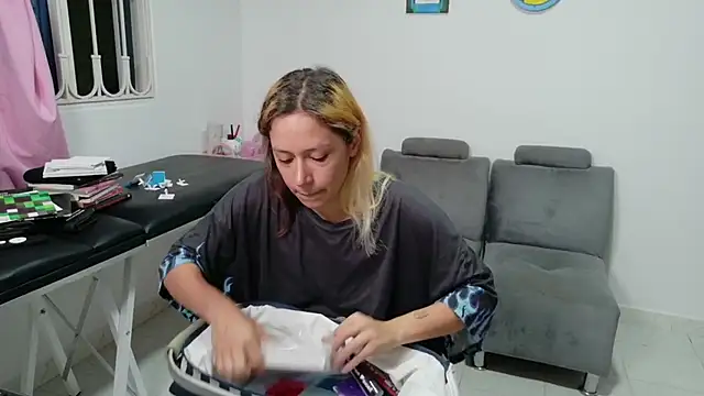 MommyMiaWs online show from 23, 11, 2025