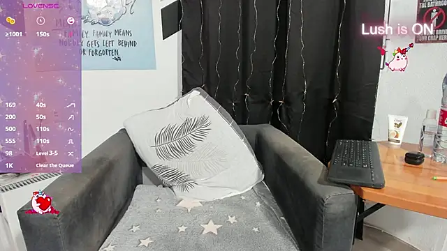 Snapshot of alexysgray chatting on 26, 11, 2025 alexysgray online show from 26, 11, 2025