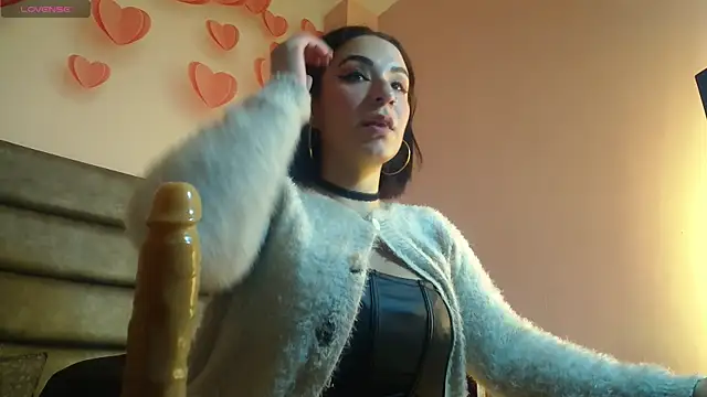 Snapshot of samanthaanderson_ chatting on 8, 1, 2025 samanthaanderson  online show from 8, 1, 2025