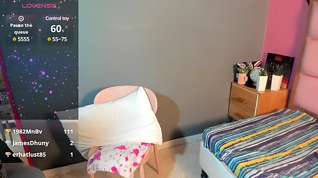 Snapshot of samanthaanderson_ chatting on 5, 2, 2025 samanthaanderson  online show from 5, 2, 2025