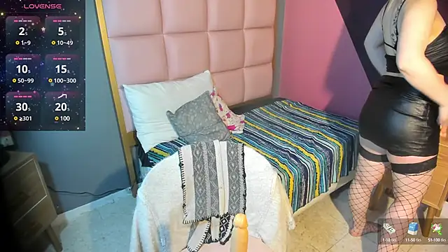 Snapshot of samanthaanderson_ chatting on 11, 3, 2025 samanthaanderson  online show from 11, 3, 2025