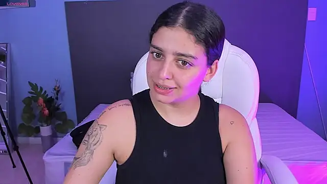 Snapshot of kylie_reyes chatting on 20, 12, 2024 kylie reyes online show from 20, 12, 2024