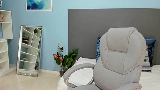 Snapshot of kylie_reyes chatting on 20, 10, 2025 kylie reyes online show from 20, 10, 2025