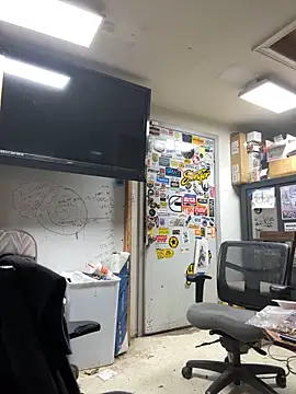 Snapshot of tank32s chatting on 26, 12, 2024 tank32s online show from 26, 12, 2024