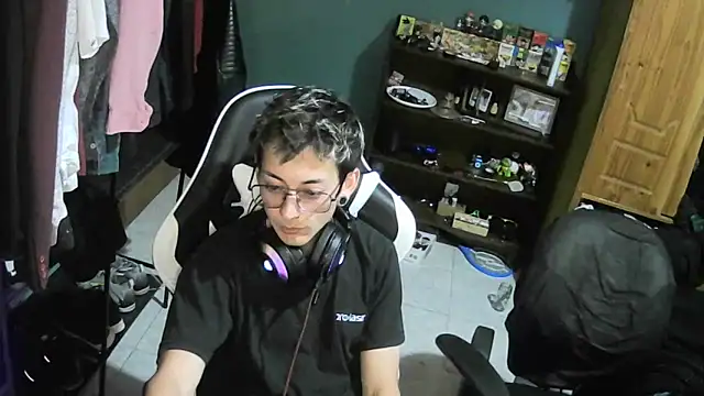 Snapshot of Jughead_16 chatting on 18, 10, 2025 Jughead 16 online show from 18, 10, 2025