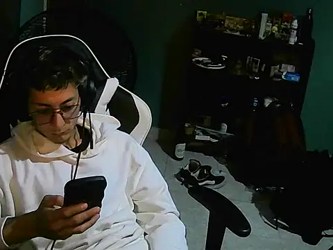 Snapshot of Jughead_16 chatting on 27, 10, 2025 Jughead 16 online show from 27, 10, 2025