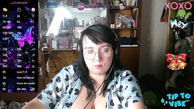 Snapshot of LeonaHarrison chatting on 13, 12, 2024 LeonaHarrison online show from 13, 12, 2024