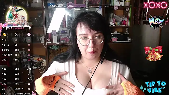 Snapshot of LeonaHarrison chatting on 4, 1, 2025 LeonaHarrison online show from 4, 1, 2025