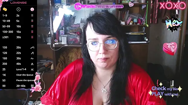Snapshot of LeonaHarrison chatting on 4, 3, 2025 LeonaHarrison online show from 4, 3, 2025