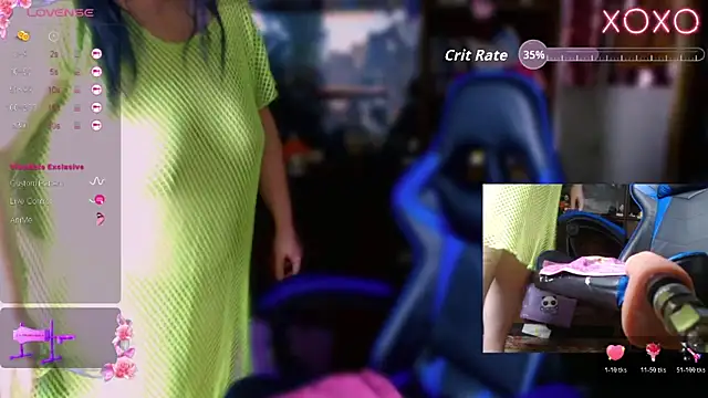 Snapshot of LeonaHarrison chatting on 27, 10, 2025 LeonaHarrison online show from 27, 10, 2025