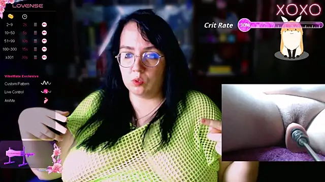 Snapshot of LeonaHarrison chatting on 28, 10, 2025 LeonaHarrison online show from 28, 10, 2025