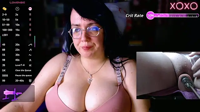 Snapshot of LeonaHarrison chatting on 29, 10, 2025 LeonaHarrison online show from 29, 10, 2025