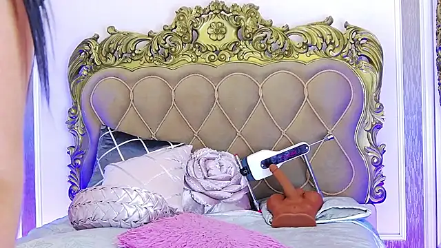 ChanelHarris online show from 7, 2, 2025