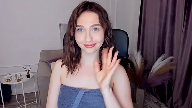 Snapshot of GracefulLook chatting on 11, 3, 2025 GracefulLook online show from 11, 3, 2025