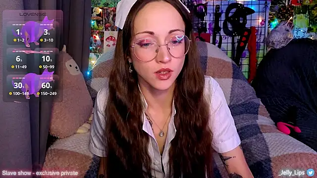 Snapshot of ServantBrook chatting on 9, 11, 2025 ServantBrook online show from 9, 11, 2025