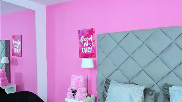 TaylorEvanss online show from 18, 9, 2025