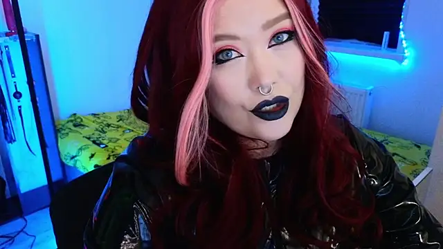 Snapshot of wickedxqueen chatting on 10, 5, 2026 wickedxqueen online show from 10, 5, 2026