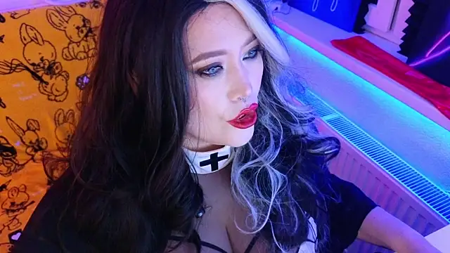 wickedxqueen online show from 9, 6, 2026