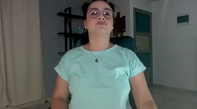 Snapshot of maela1 chatting on 20, 12, 2024 maela1 online show from 20, 12, 2024