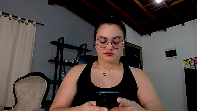 Snapshot of maela1 chatting on 22, 9, 2025 maela1 online show from 22, 9, 2025