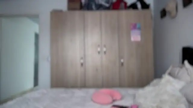 Sara Squirting Heels online show from 3, 2, 2025