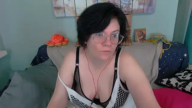 EverlyRays online show from 1, 12, 2025