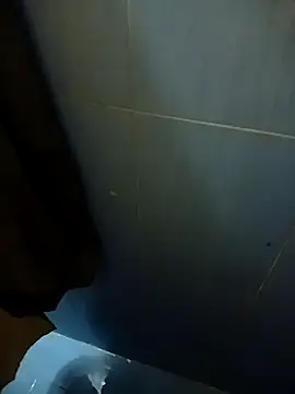 Snapshot of Niaikkk chatting on 13, 11, 2025 Niaikkk online show from 13, 11, 2025