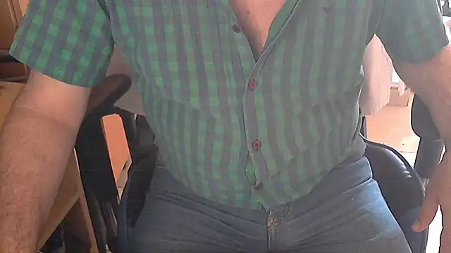 Snapshot of angelgarcia269 chatting on 15, 12, 2024 angelgarcia269 online show from 15, 12, 2024