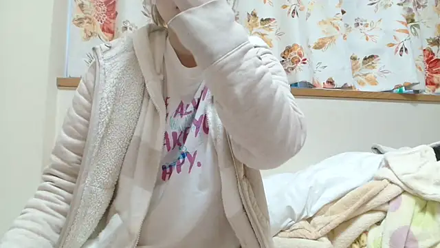 liliyRiSAcha-n online show from 19, 12, 2024