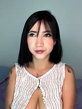 emma woods  online show from 29, 10, 2025