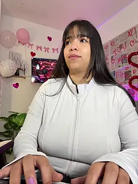 tati reyess online show from 10, 2, 2026