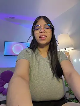 tati reyess online show from 22, 5, 2026