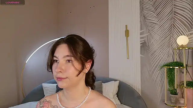 Marie Diaze online show from 2, 5, 2026
