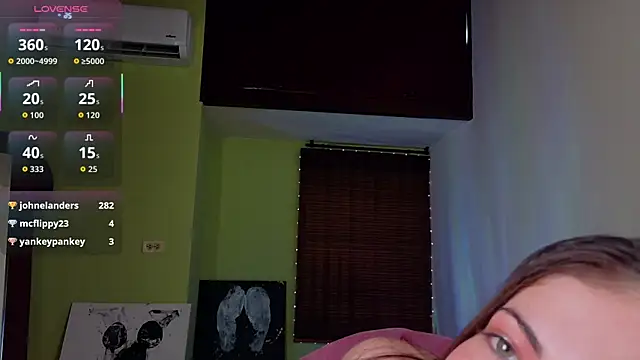 Snapshot of Emma__Blanco chatting on 30, 4, 2026 Emma Blanco online show from 30, 4, 2026