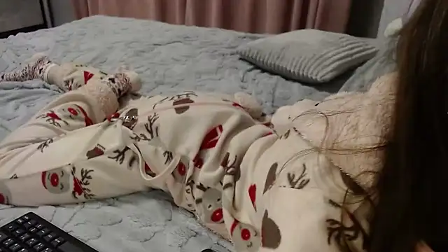 Snapshot of Viktoriiya_bald chatting on 1, 3, 2025 Viktoriiya bald online show from 1, 3, 2025