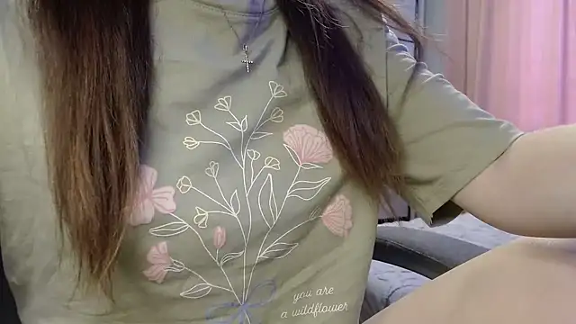 Snapshot of Viktoriiya_bald chatting on 2, 3, 2025 Viktoriiya bald online show from 2, 3, 2025