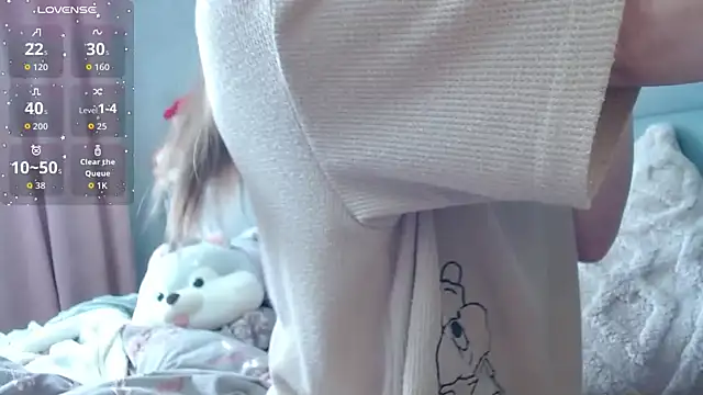 Snapshot of Viktoriiya_bald chatting on 24, 11, 2025 Viktoriiya bald online show from 24, 11, 2025