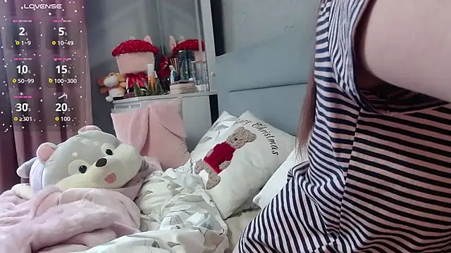 Snapshot of Viktoriiya_bald chatting on 17, 12, 2025 Viktoriiya bald online show from 17, 12, 2025