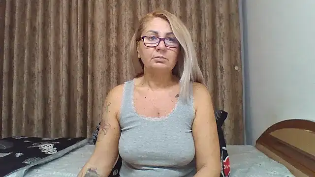 PussyEvely online show from 7, 11, 2025