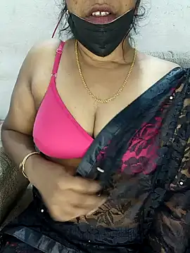 Snapshot of Malluivaniya chatting on 4, 12, 2024 Malluivaniya online show from 4, 12, 2024