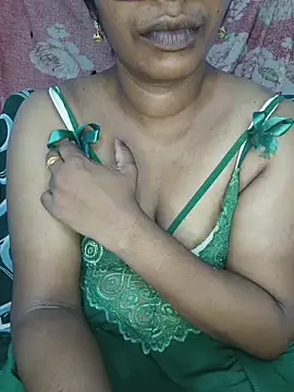 Snapshot of Malluivaniya chatting on 15, 10, 2025 Malluivaniya online show from 15, 10, 2025