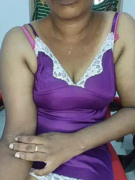 Snapshot of Malluivaniya chatting on 7, 11, 2025 Malluivaniya online show from 7, 11, 2025