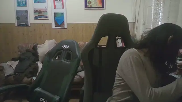 Snapshot of calliemaggotbone chatting on 7, 11, 2025 calliemaggotbone online show from 7, 11, 2025