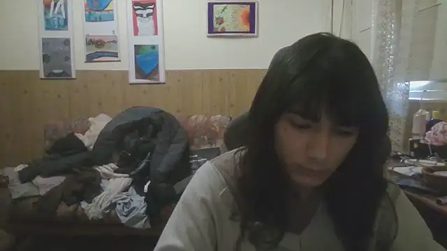 Snapshot of calliemaggotbone chatting on 8, 11, 2025 calliemaggotbone online show from 8, 11, 2025