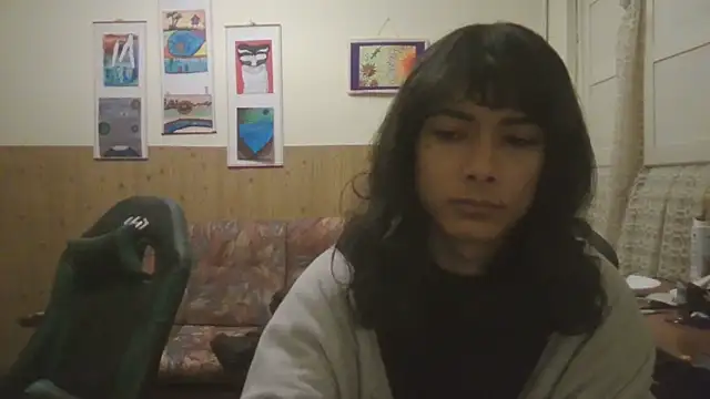 Snapshot of calliemaggotbone chatting on 15, 11, 2025 calliemaggotbone online show from 15, 11, 2025